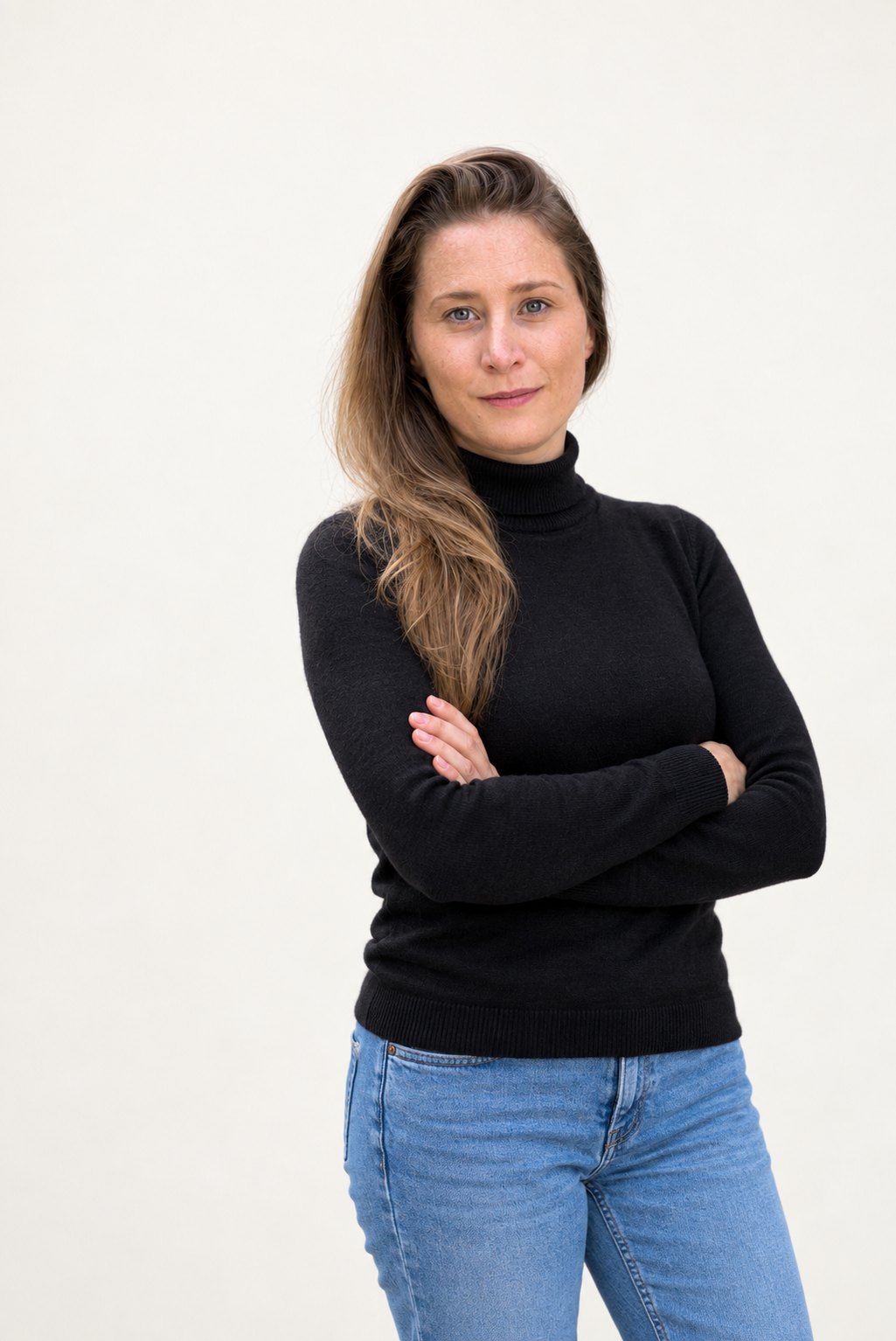 Lucia Hartig im schwarzen Rollkragenpullover
